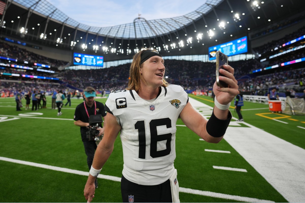 Trevor Lawrence Dazzles in Limited Action Against Dallas Cowboys - Sports  Illustrated Jacksonville Jaguars News, Analysis and More