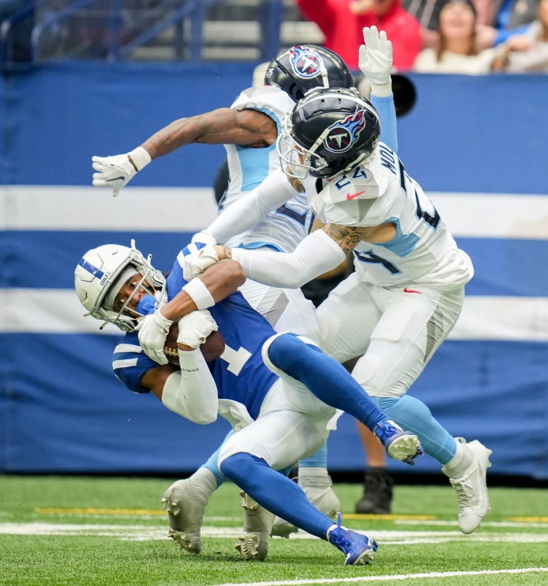 Tennessee Titans cornerback Tre Avery (30) take a break during their game  against the Indianapolis Colts Sunday, Oct. 23, 2022, in Nashville, Tenn.  (AP Photo/Wade Payne Stock Photo - Alamy