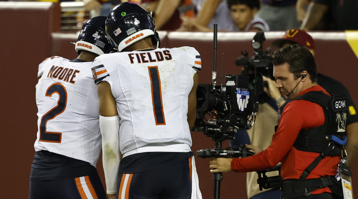 Week 5 NFL Player Props: Justin Fields Odds vs. the Commanders, Athlon  Sports