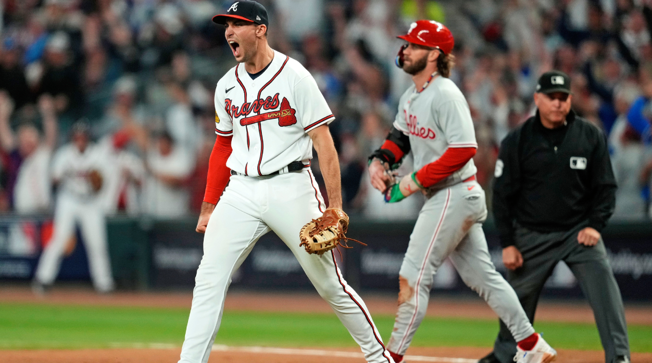 Braves turn insane double play to preserve win over Phillies