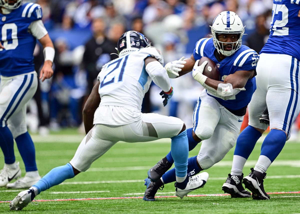 NASHVILLE, TN - SEPTEMBER 26: Tennessee Titans Cornerback Kristian Fulton ( 26) during and NFL Game between the Indianapolis Colts and Tennessee Titans  on September 26, 2021 at Nissan Stadium in Nashville, TN. (