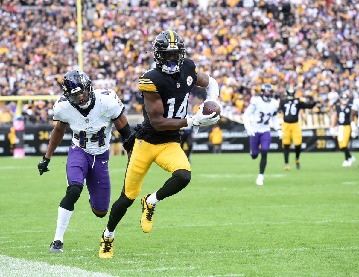 Steelers receiver George Pickens scores a game-winning touchdown against the Ravens in Week 5.