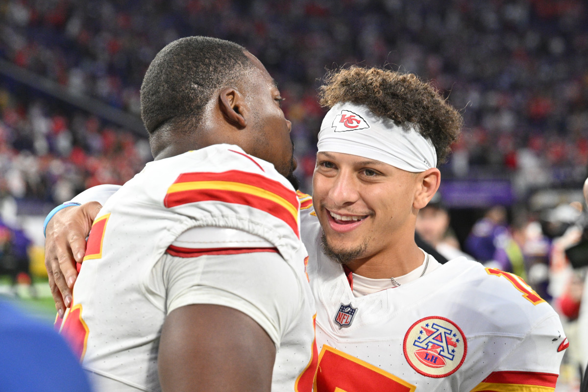 FanDuel 'Bet $5, Get $200' & More + Thursday Night Football Odds & Picks -  Sports Illustrated Kansas City Chiefs News, Analysis and More