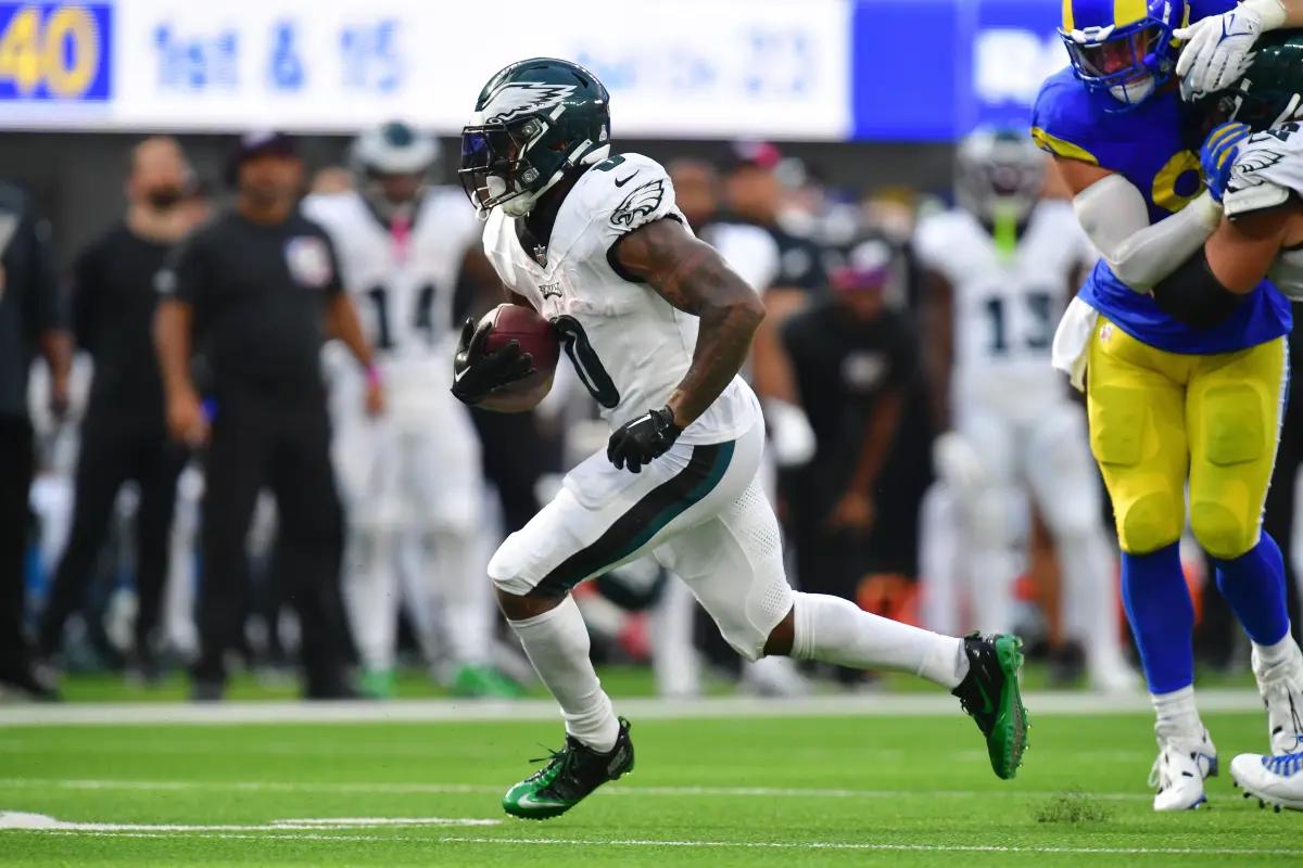 Gamesmanship or Game On: What's Behind D'Andre Swift's Work with the  Eagles' Receivers? - Sports Illustrated Philadelphia Eagles News, Analysis  and More