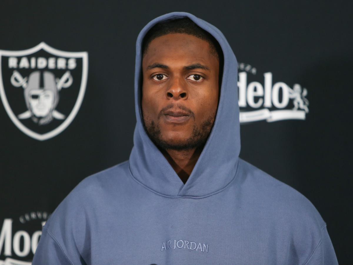 Watch: Davante Adams First Look In The Silver & Black