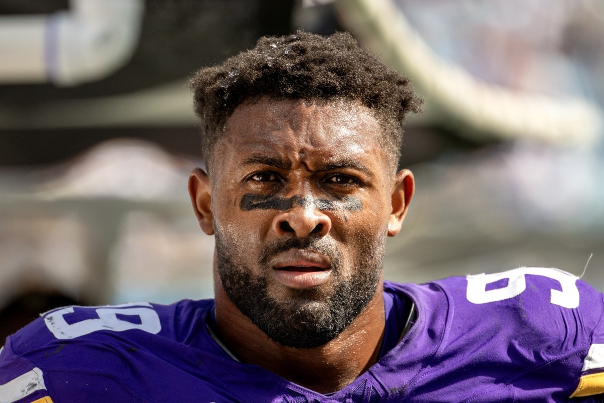 Danielle Hunter, armed with new contract, returns to Vikings practice -  Sports Illustrated Minnesota Vikings News, Analysis and More