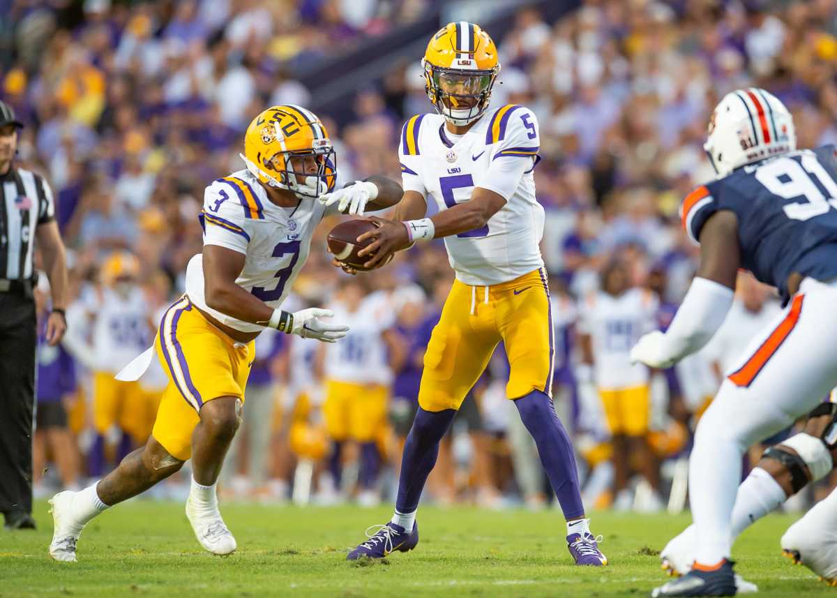 The Instant Takeaways: Jayden Daniels, LSU Roll Past Auburn 48-18 ...