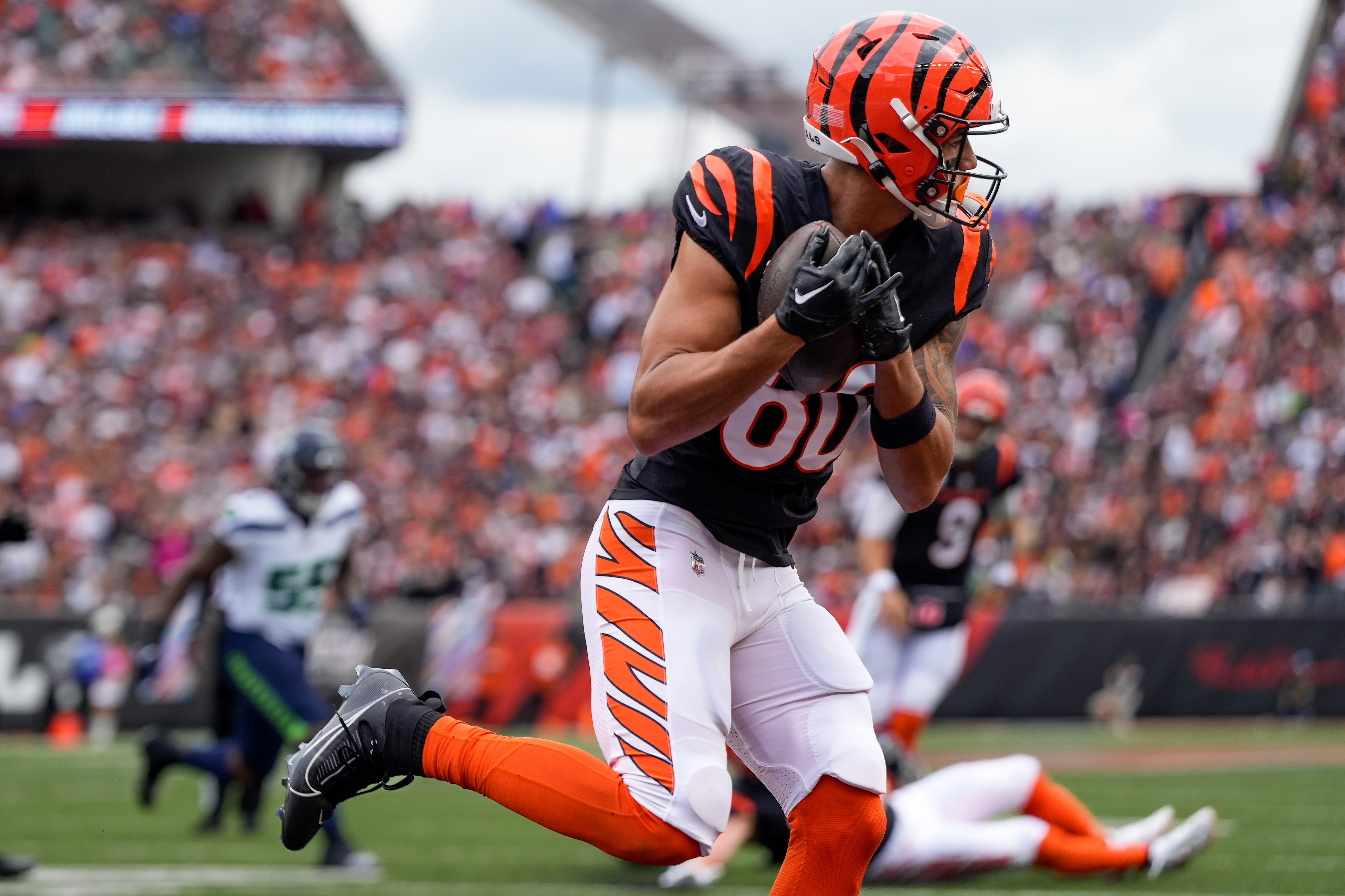 Watch: Cincinnati Bengals Head Coach Zac Taylor Hands Out Game Balls ...