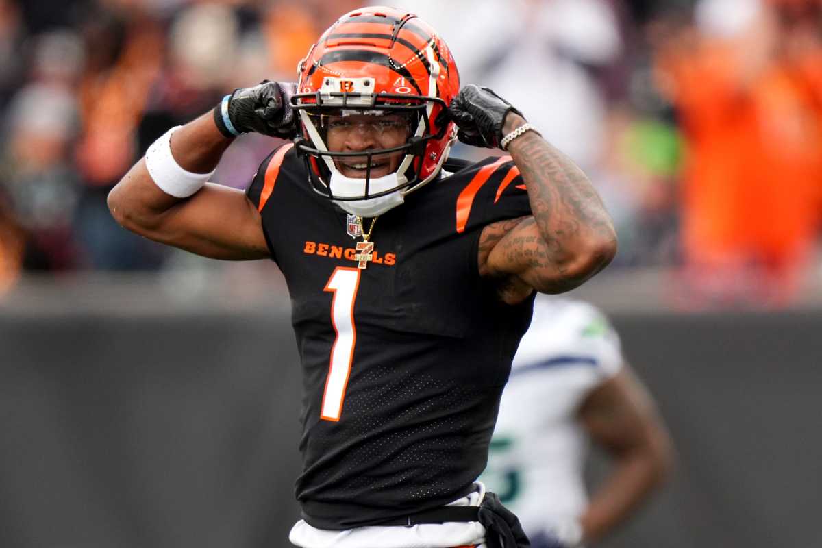 Sources Cincinnati Bengals WR Ja'Marr Chase Expected to Play on Sunday