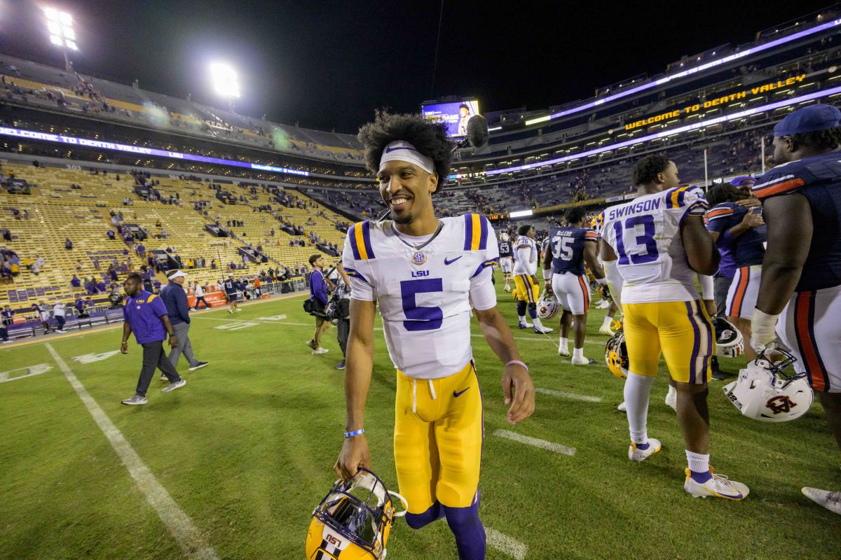 The Heisman Trophy Conversation: LSU QB Jayden Daniels Emerging ...