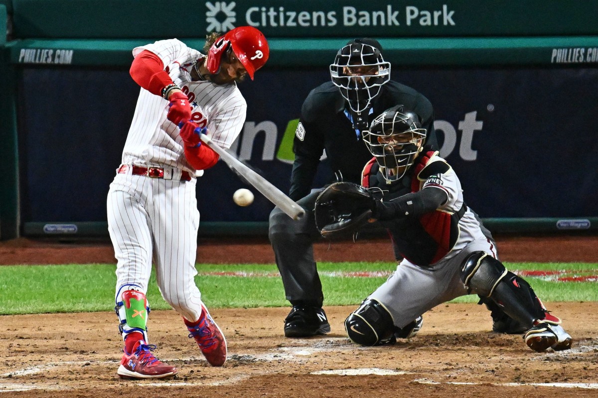 Bryce Harper celebrates walk-off homer with chocolate syrup