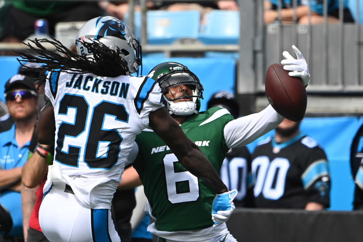 Jets' WR Mecole Hardman (6) in a NFL Preseason game vs. Carolina