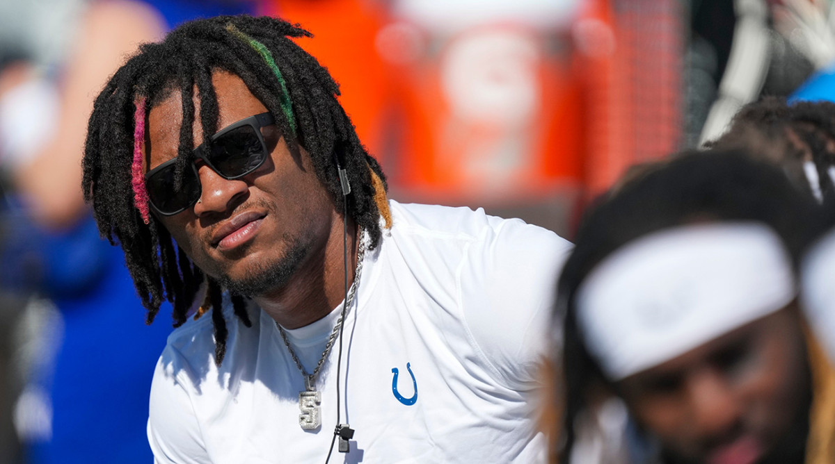 Colts quarterback Anthony Richardson (5) on the bench during game action at EverBank Stadium on Sunday,