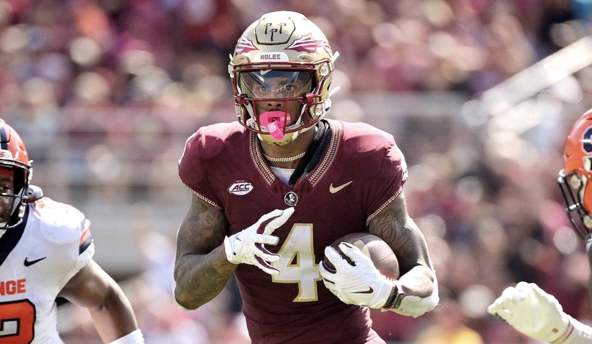 Florida State Star Changes Apple Watch Band Based on Opponent's Team ...