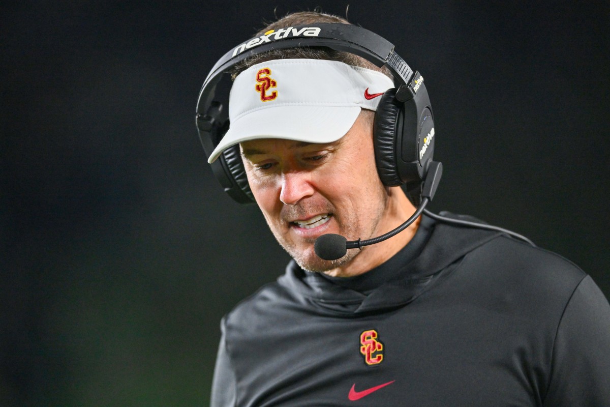 USC Trojans Football: Lincoln Riley Reveals Plummeting Team Morale ...