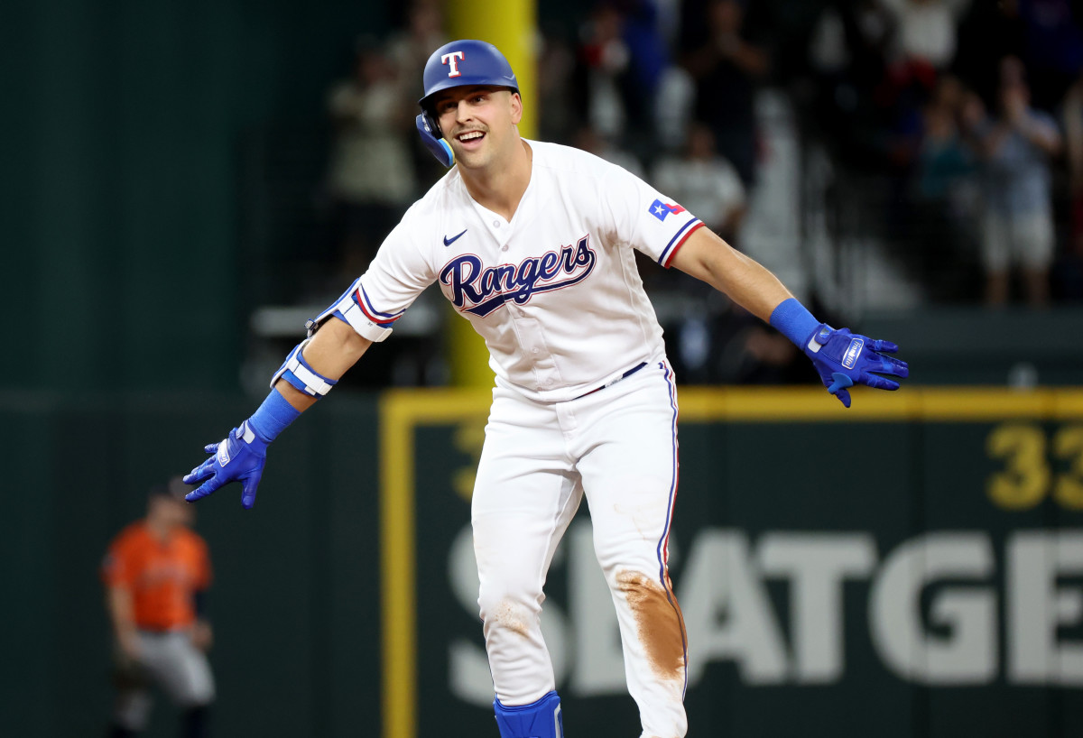 Painted roof deck helps Texas Rangers spot baseball during games