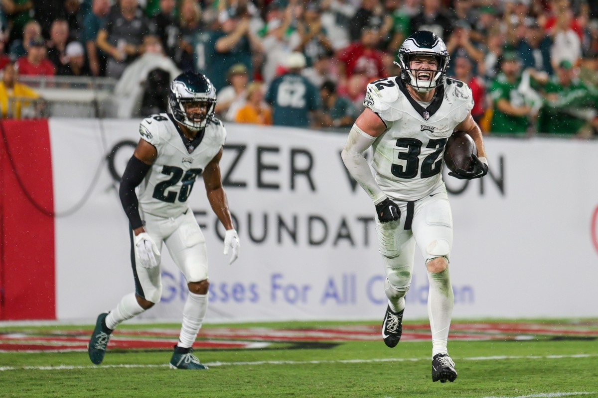 Philadelphia Eagles Reveal Game Dates for Kelly Green Throwbacks - Sports  Illustrated Philadelphia Eagles News, Analysis and More