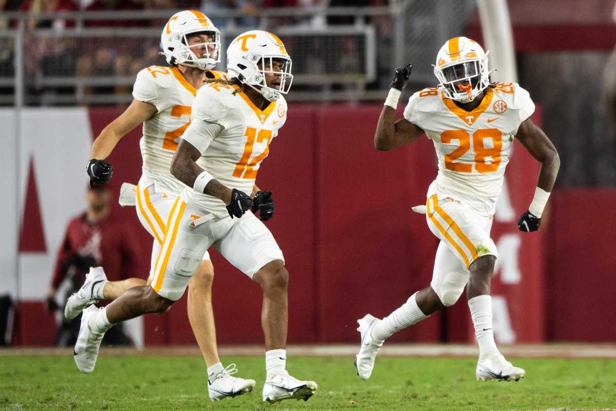 Tennessee defensive back De'Shawn Rucker (28) celebrates a blocked punt during a football game between the Tennessee Volunteers and the Alabama Crimson Tide at Bryant-Denny Stadium in Tuscaloosa, Ala., on Saturday, Oct. 23, 2021. Kns Tennessee Alabama Football Bp