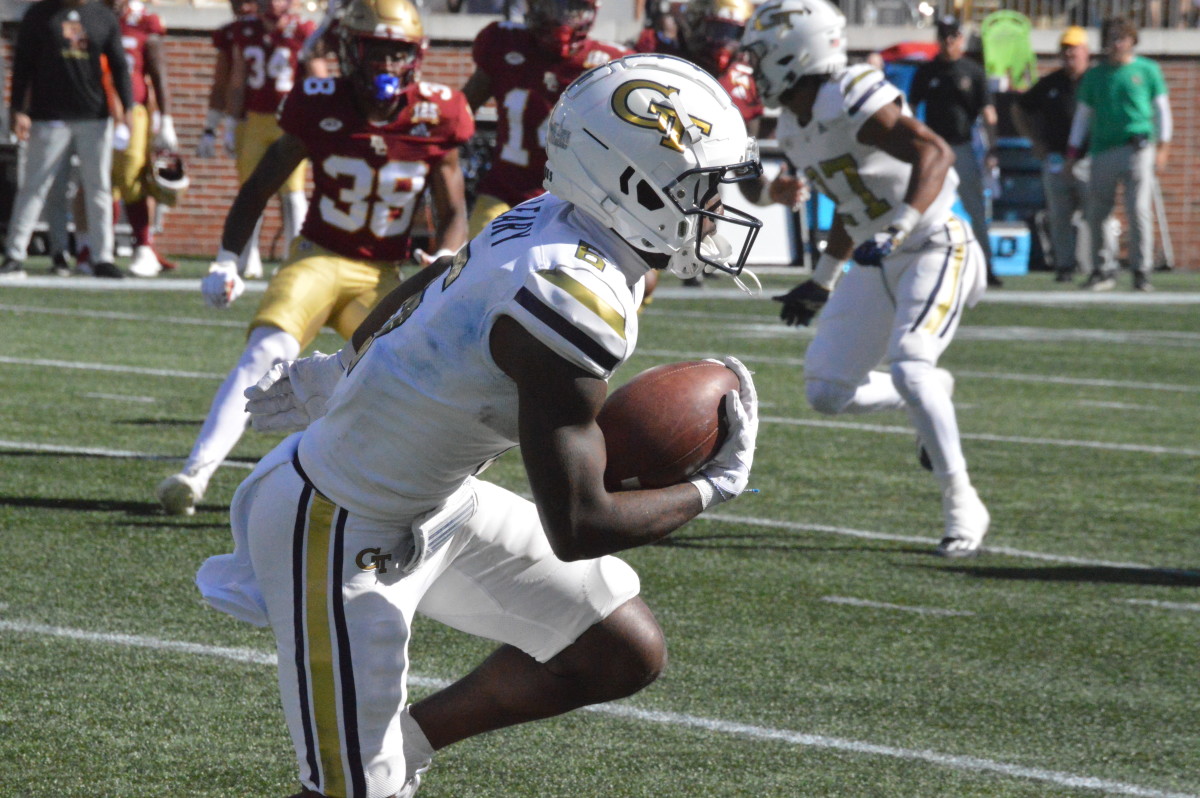 Christian Leary catches a pass vs Boston College