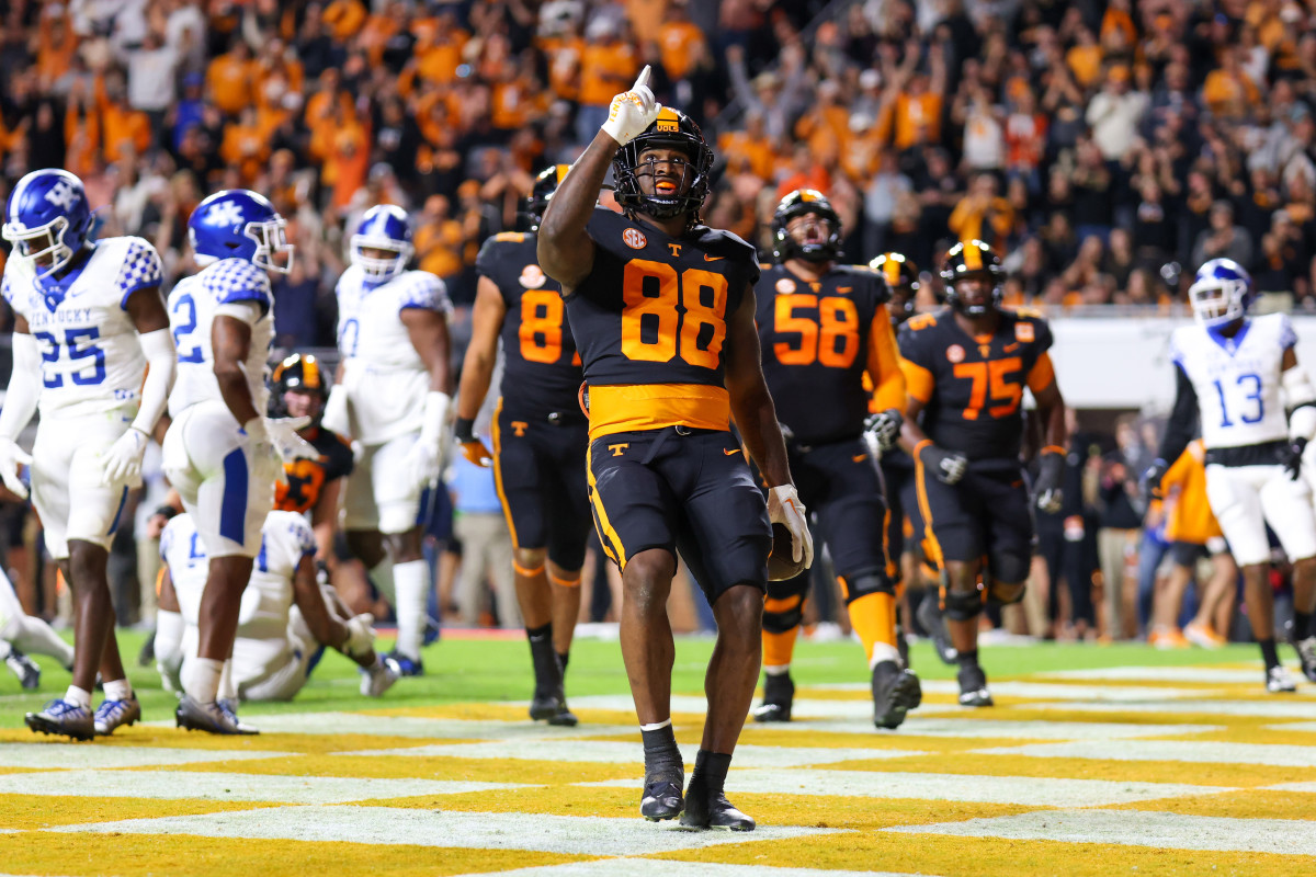 Former Tennessee Volunteers TE Princeton Fant after scoring a touchdown against Kentucky in 2022. (Photo by Randy Sartin of USA Today Sports)