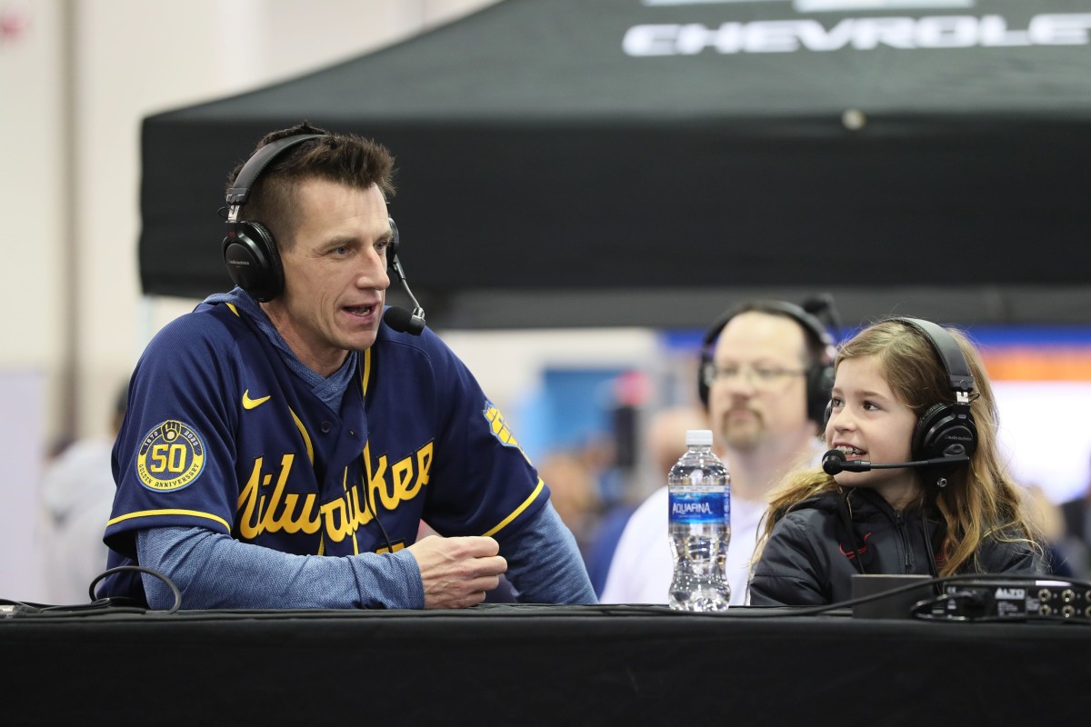 Milwaukee Brewers Manager Craig Counsell To Interview For Different ...