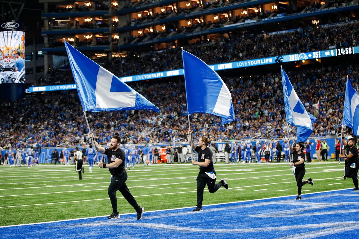 The Las Vegas Raiders travel 2,000 miles to take on the Detroit Lions on Monday Night.