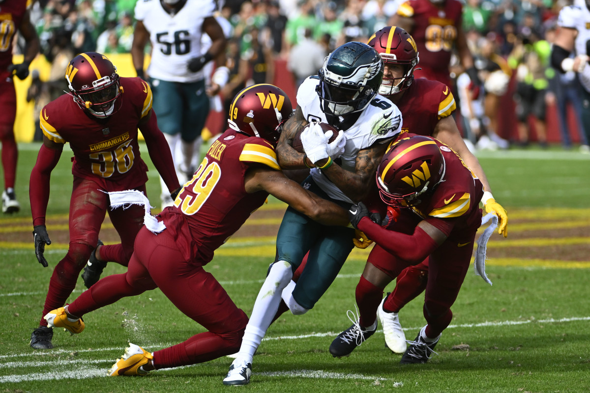 DeVonta Smith caught a key touchdown for the Eagles in the fourth quarter. 