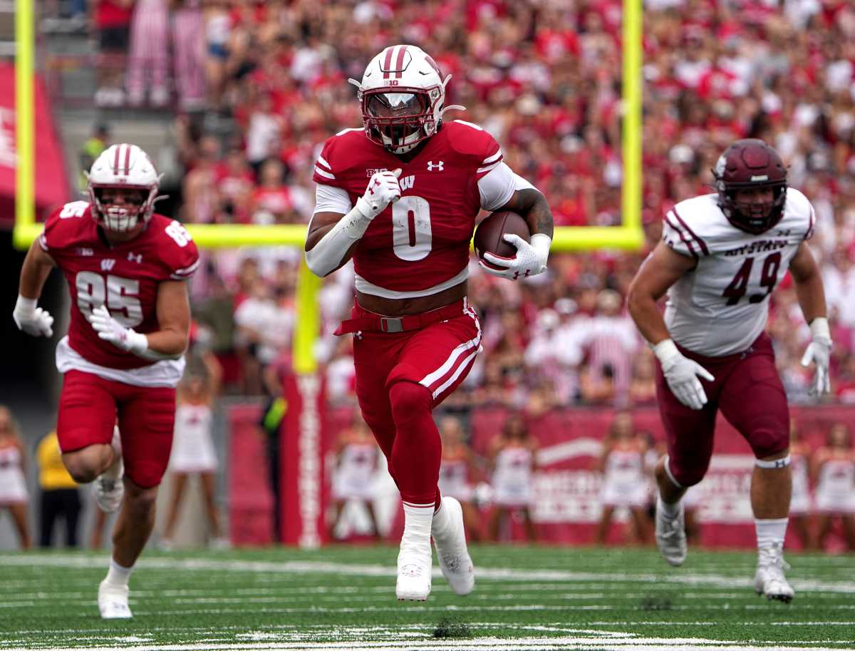 Wisconsin running back Braelon Allen (0) run 36-yards for a touchdown during the first quarter of their game against New Mexico State Saturday, September 17, 2022 at Camp Randall Stadium in Madison, Wis.MARK HOFFMAN/MILWAUKEE JOURNAL SENTINEL