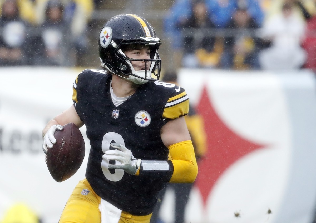 Pittsburgh Steelers Leave Door Open For Kenny Pickett - Sports ...