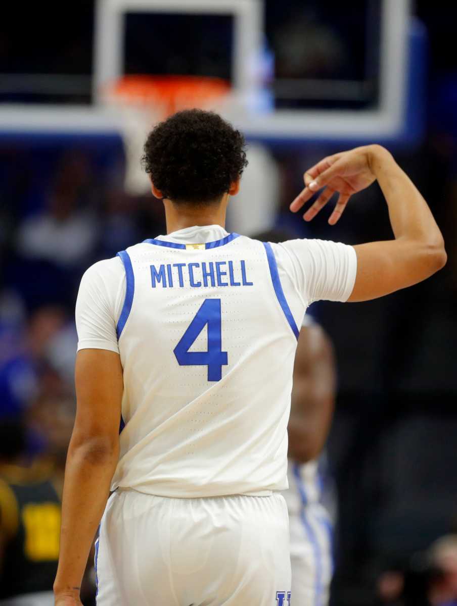 Kentucky s Tre Mitchell celebrates scoring a three against Kentucky State in Rupp Arena. Nov. 2, 2023