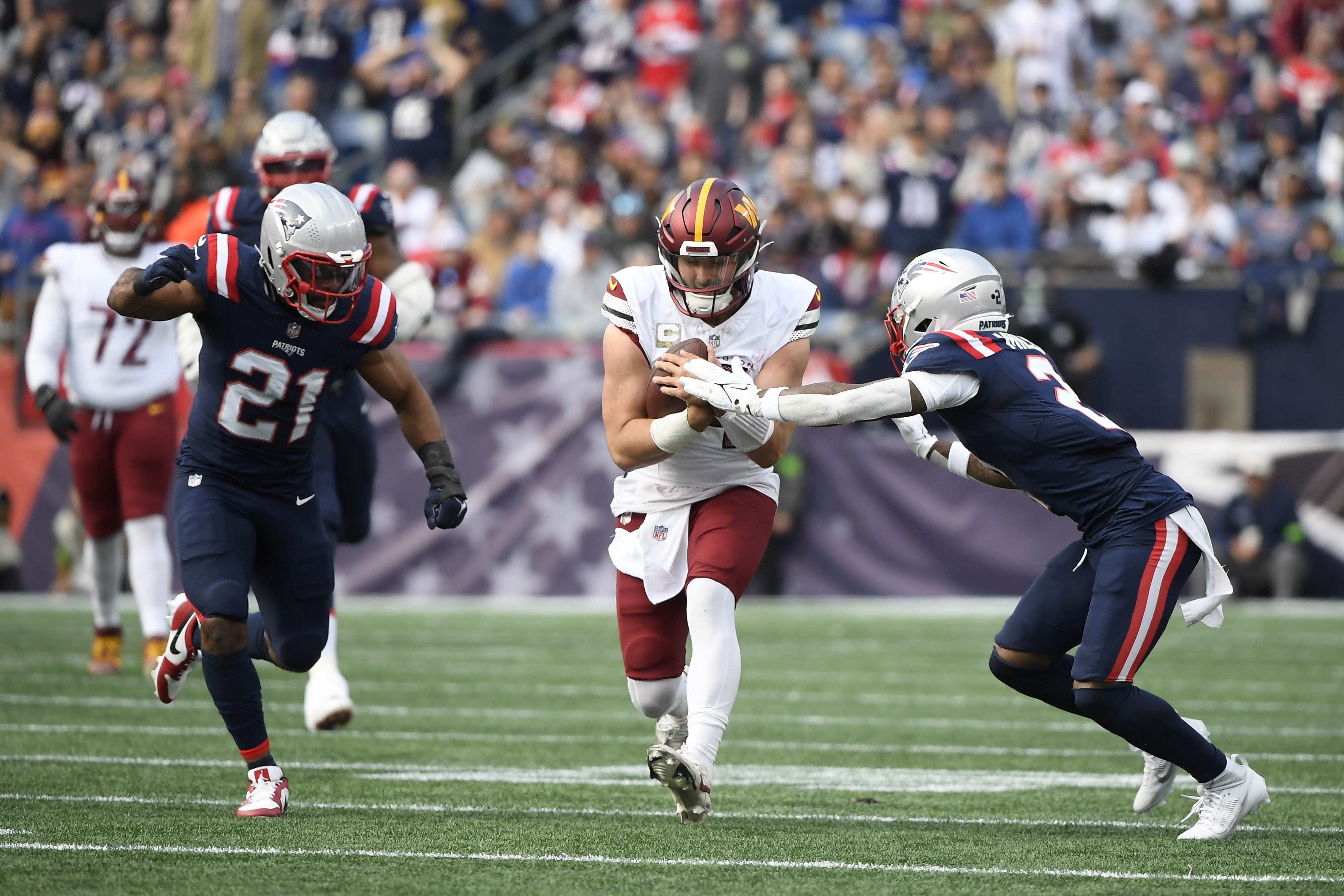 Sam Howell had 352 total yards against the New England Patriots.