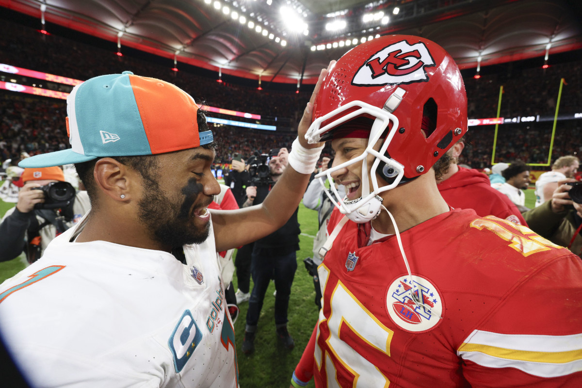 AFC WildCard Round Betting Preview Dolphins vs. Chiefs Sports