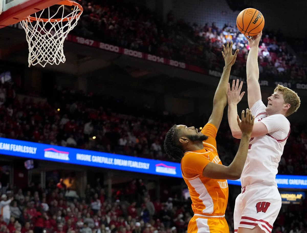 An oddity at Wisconsin: Kohl Center is sold out for women's basketball as  Iowa visits Sunday