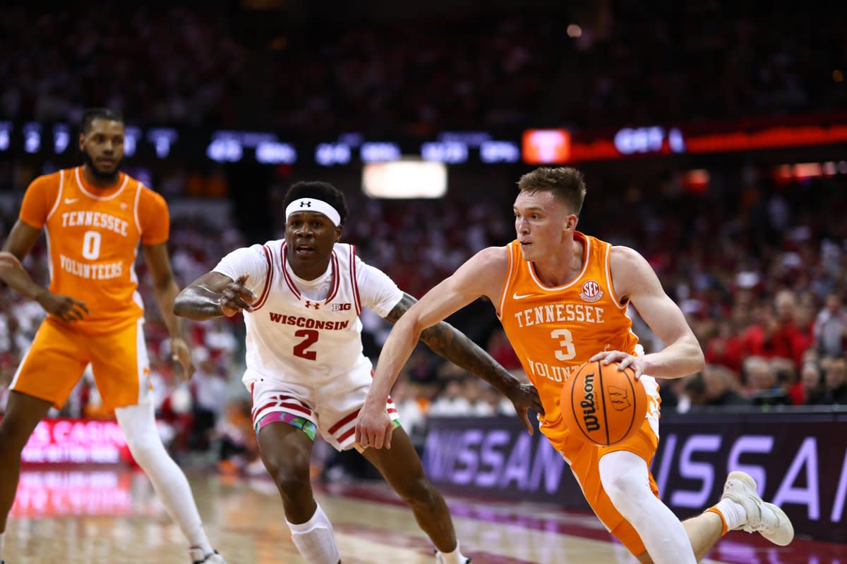 Tennessee Volunteers Basketball wins road contest over Wisconsin