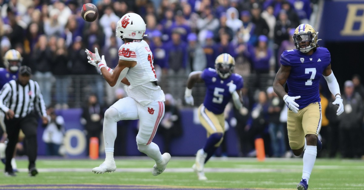 Devaughn Vele got free for a 65-yard reception with UW safety Dom Hampton giving chase.