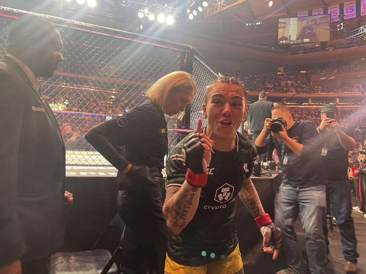 Andrade improves her 2023 record to 2-3 with a much needed victory at UFC 295