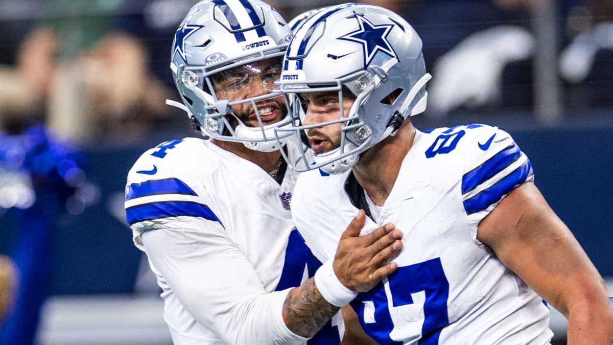 Cowboys tight end Jake Ferguson couldn't believe the play of Dak Prescott against the Giants.