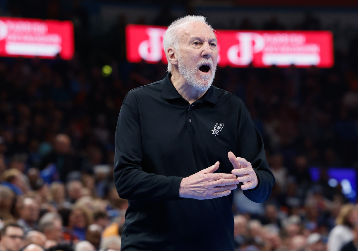 Nov 14, 2023; Oklahoma City, Oklahoma, USA; San Antonio Spurs head coach Gregg Popovich calls a time out against the Oklahoma City Thunder during the second quarter at Paycom Center.