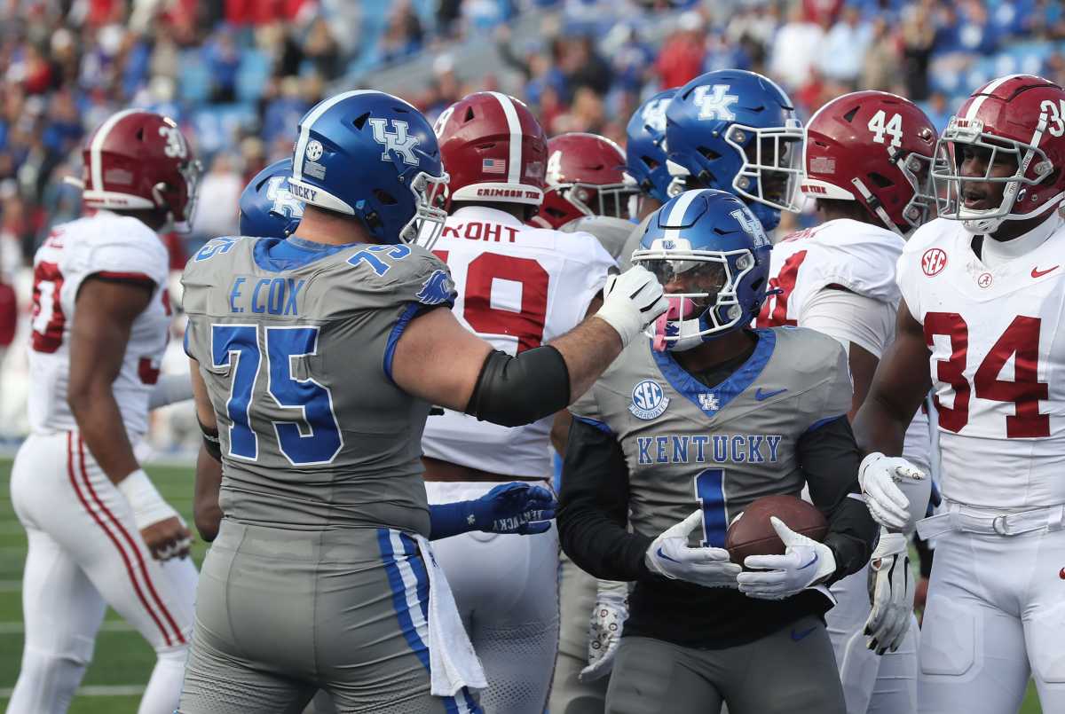 Ray Davis celebrates after scoring a touchdown against Alabama (11th Nov., 2023)