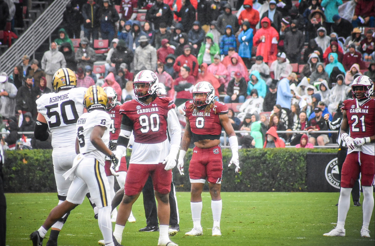 T.J. Sanders, Debo Williams and Nick Emmanwori getting set pre-snap vs. Vanderbilt (11th Nov., 2023)