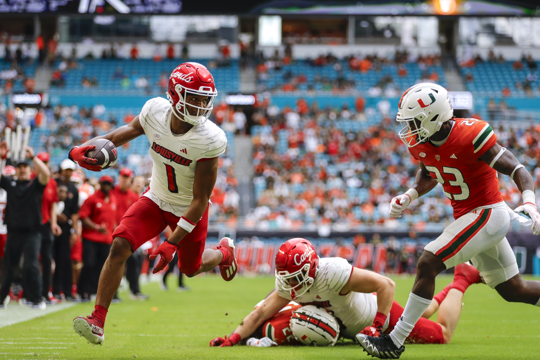 Louisville Football WR Jamari Thrash to Skip Holiday Bowl, Forgo ...