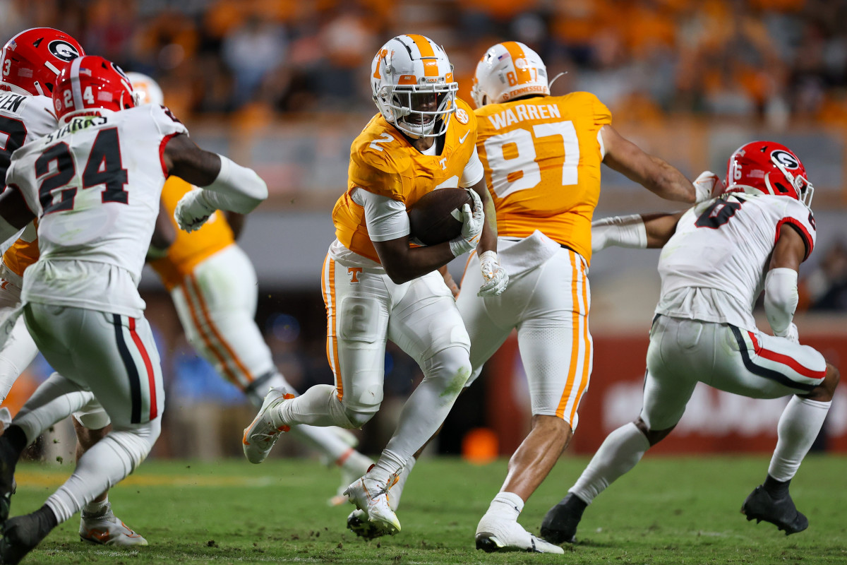 Tennessee Volunteers RB Jabari Small during the loss to Georgia. (Photo by Randy Sartin of USA Today Sports)