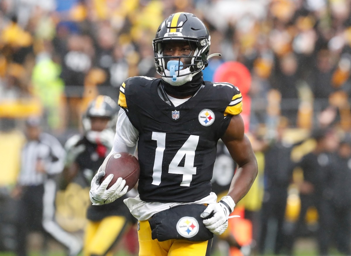 Pittsburgh Steelers WR George Pickens Suffers Surprise Injury - Sports ...