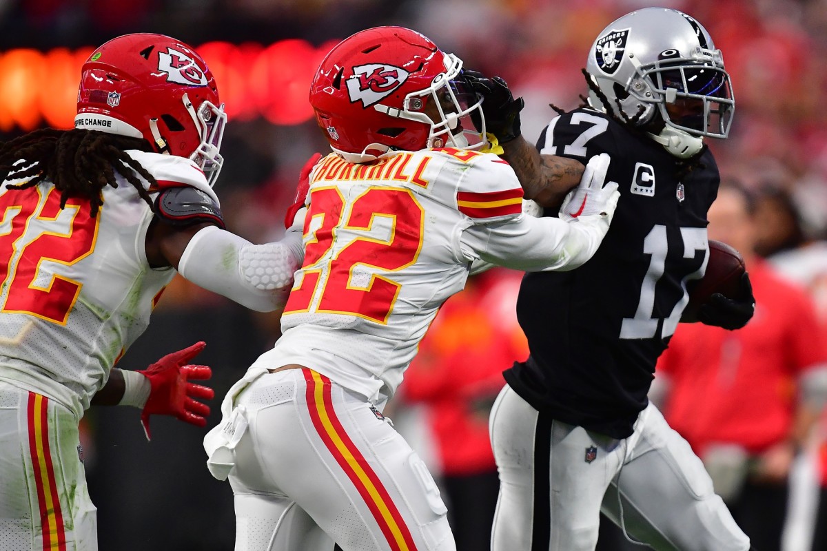 Las Vegas Raiders WR Davante Adams averaged nearly 100 yards in his two games against the Kansas City Chiefs.