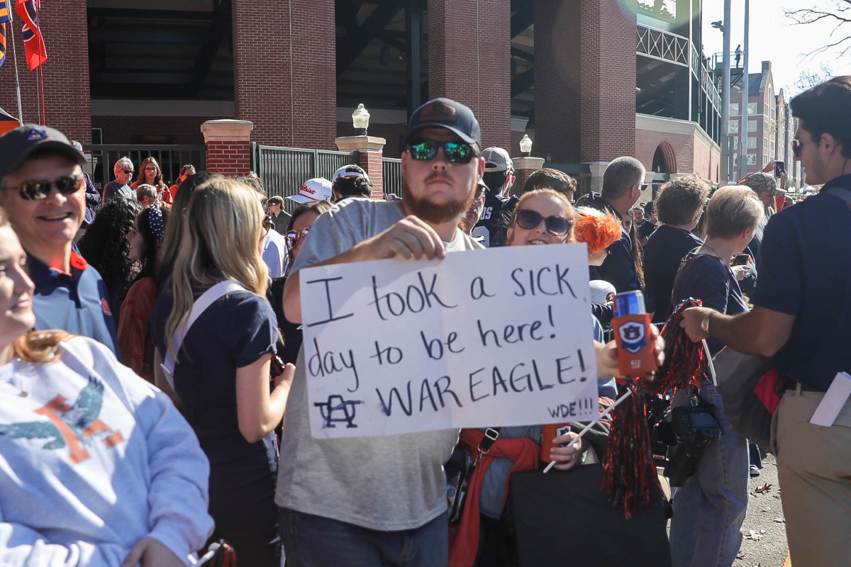 A fan pregame before Auburn vs Alabama