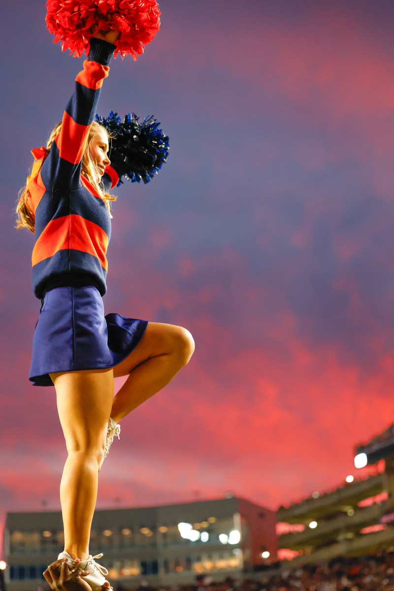 Auburn cheerleaders