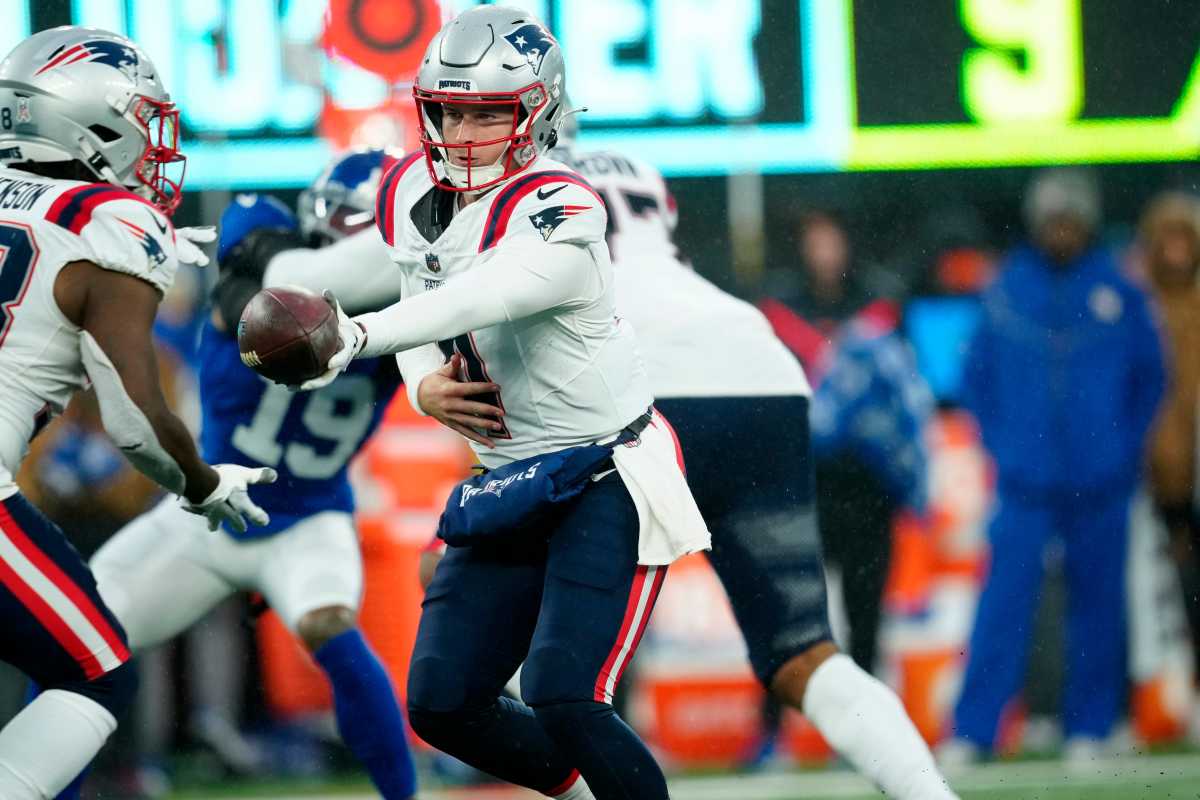 New England Patriots-New York Giants Notebook: QB Change, Same Result - Sports Illustrated New England Patriots News, Analysis and More