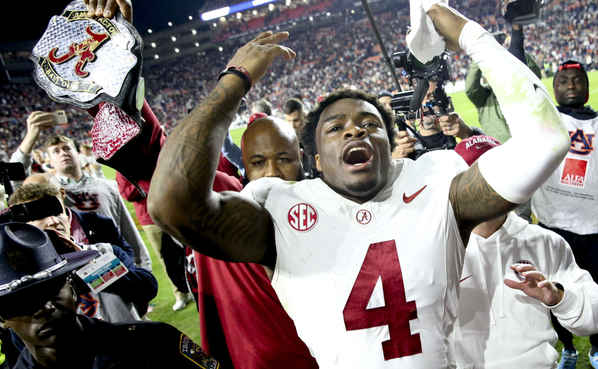 Alabama Crimson Tide quarterback Jalen Milroe celebrates a win over the Auburn Tigers.