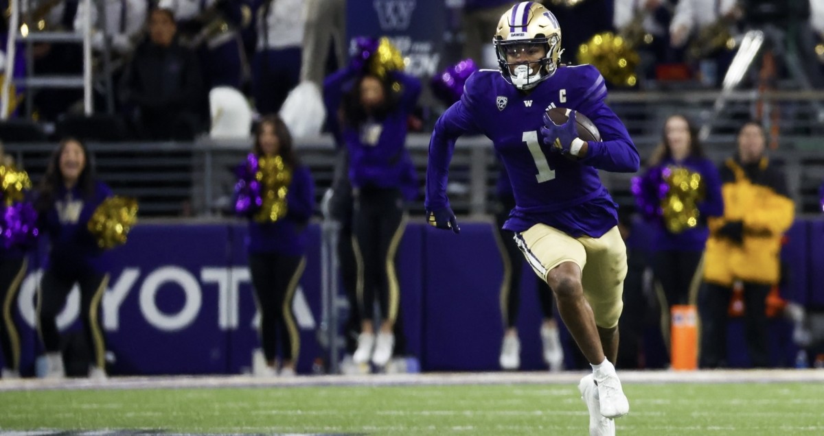 Rome Odunze has no one around him on the UW's fourth-down play in the Apple Cup.