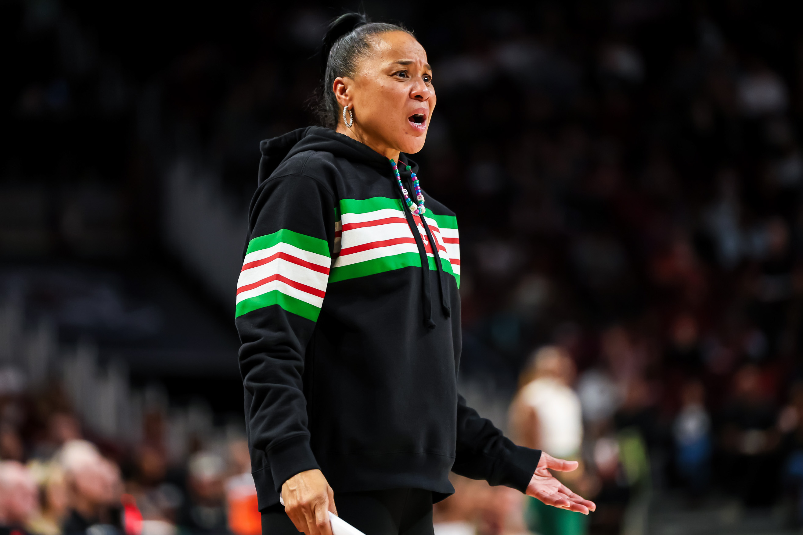 Dawn Staley questions a call from a referee in a game against Mississippi Valley State (24th Nov., 2023)